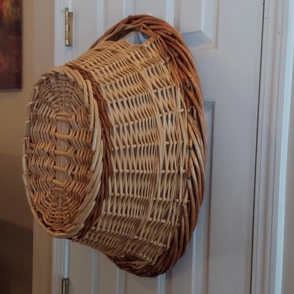 FRENCH LAUNDRY WOVEN WICKER BASKET - 24